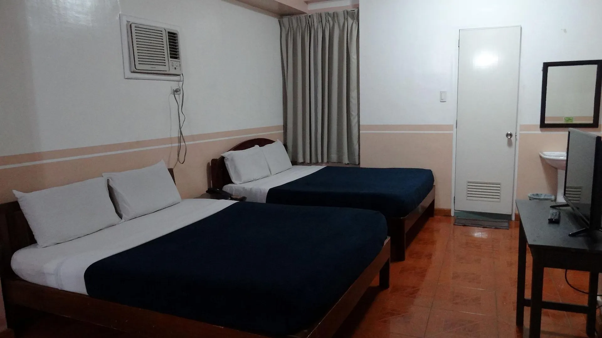 My Hotel Davao City 2*,